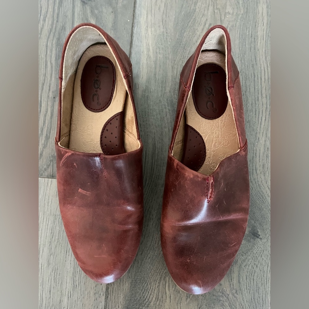 Women’s Distressed Loafers Size 7
